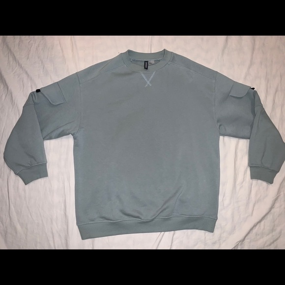 Sleeve Pocket Crew Neck - Picture 2 of 4